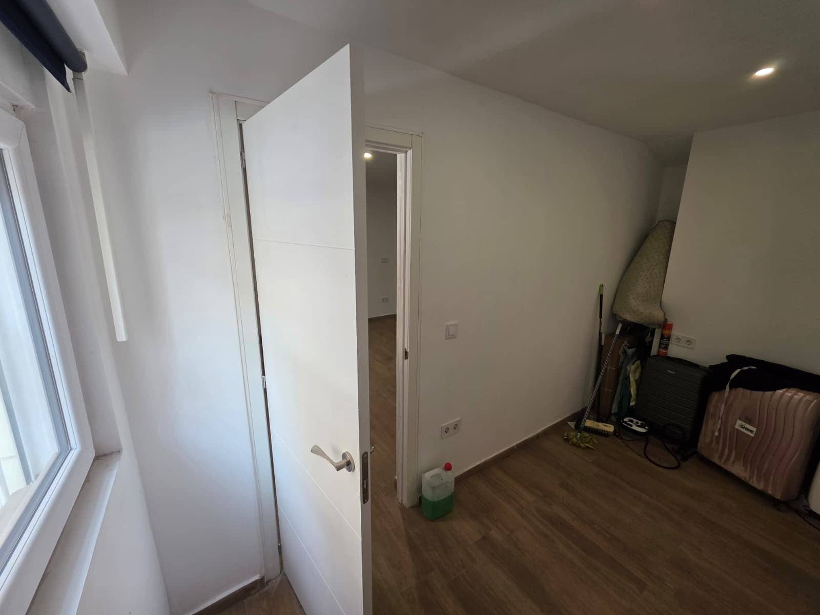 1 Zimmer Gewerbe zu verkaufen in Alicante / Alacant Stadt - 90.000 € (Ref: 10070185)