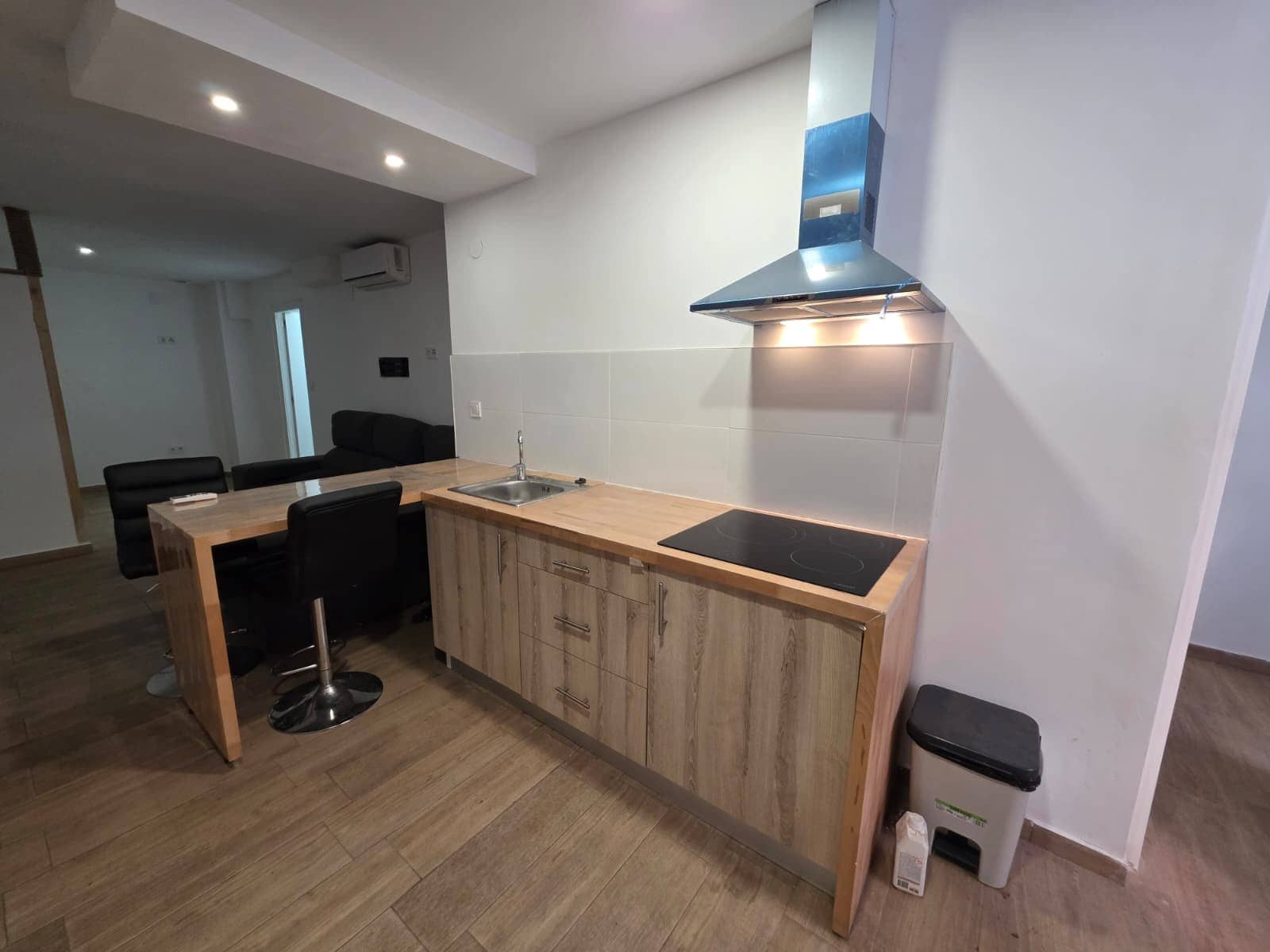 1 Zimmer Gewerbe zu verkaufen in Alicante / Alacant Stadt - 90.000 € (Ref: 10070185)