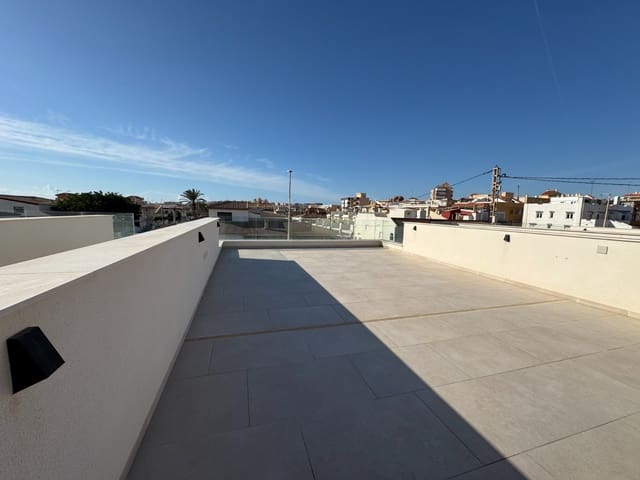 3 soveværelse Villa til salg i Los Europeos, Torrevieja med swimmingpool - € 790.000 (Ref: 10088569)