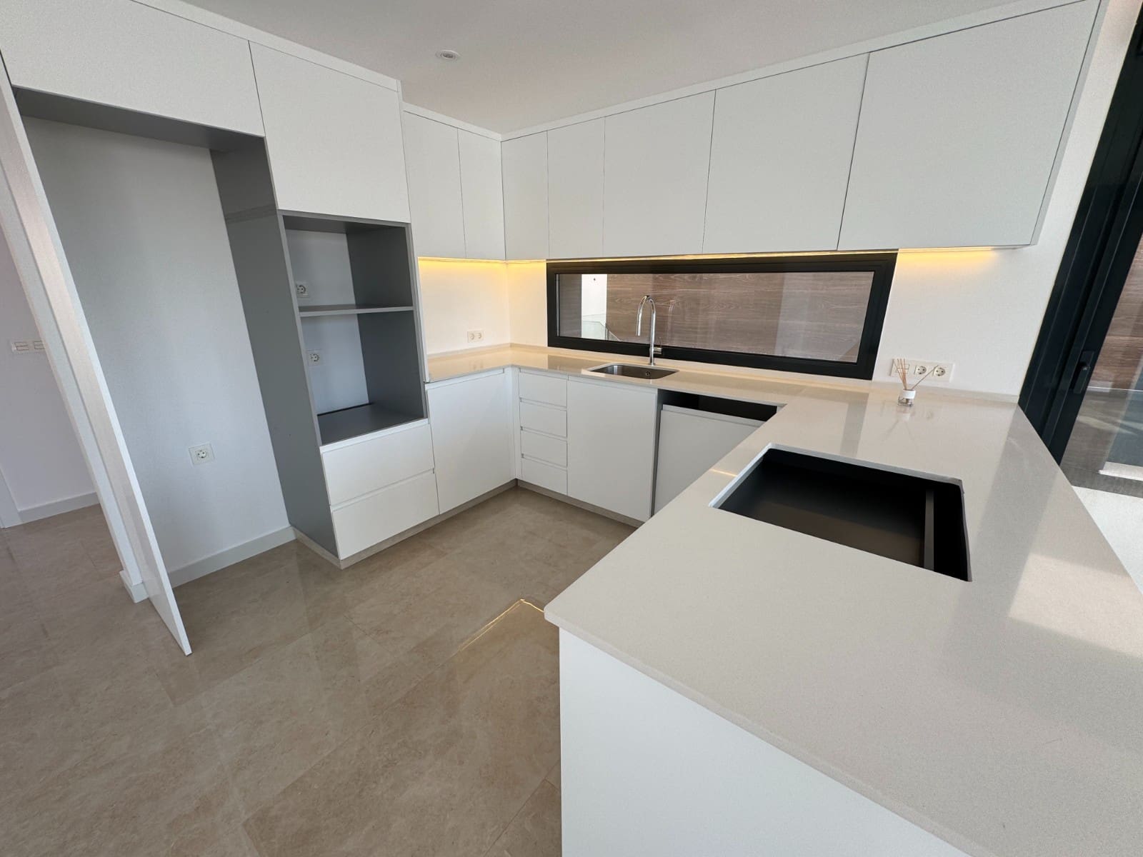 3 soveværelse Villa til salg i La Mata med swimmingpool - € 790.000 (Ref: 10088569)