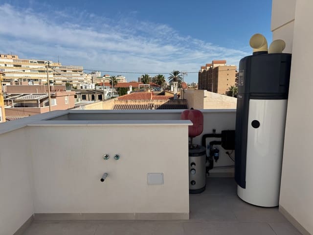 3 soveværelse Villa til salg i Los Europeos, Torrevieja med swimmingpool - € 790.000 (Ref: 10088569)