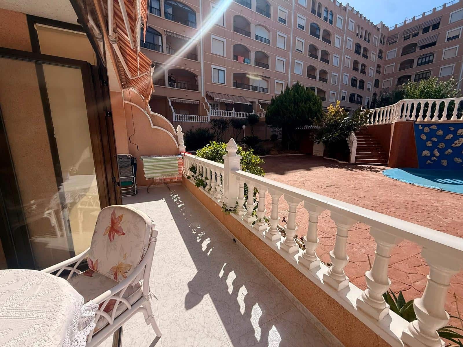 Apartamento de 1 habitación en Guardamar del Segura en venta con piscina - 154.500 € (Ref: 10089965)