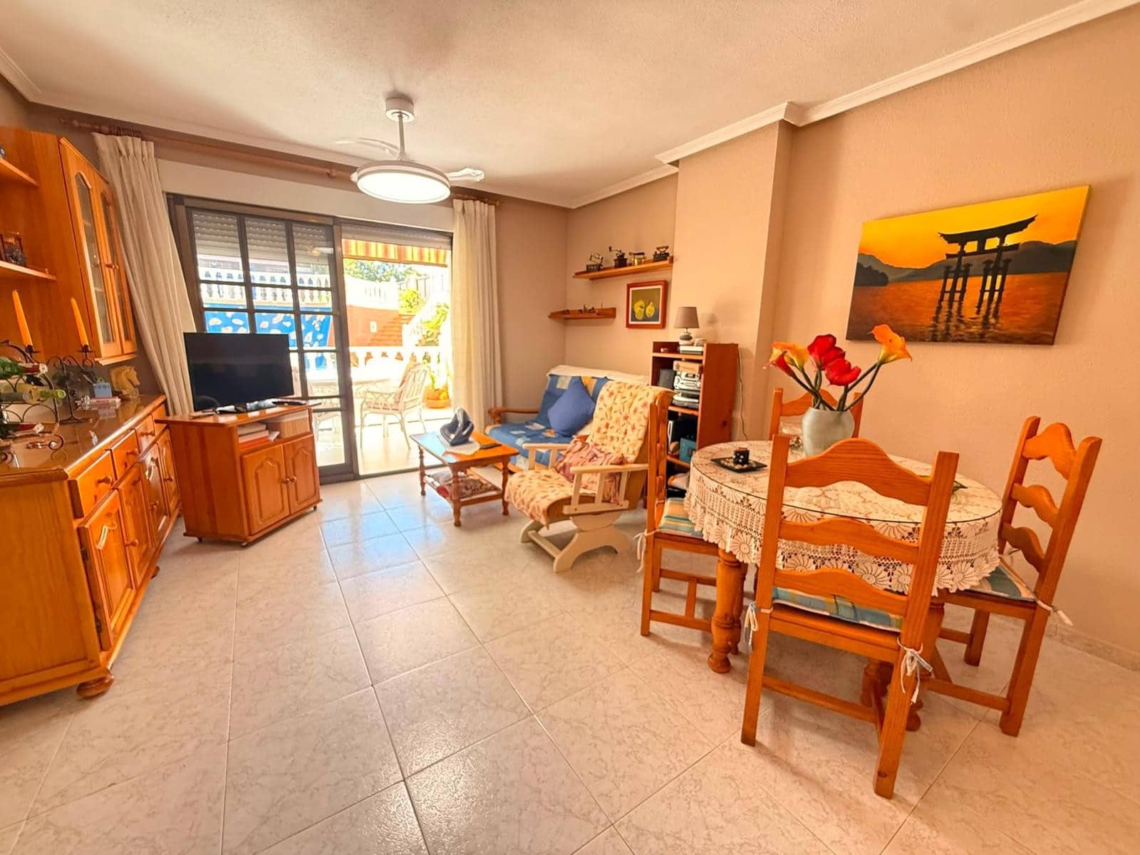 Apartamento de 1 habitación en Guardamar del Segura en venta con piscina - 154.500 € (Ref: 10089965)