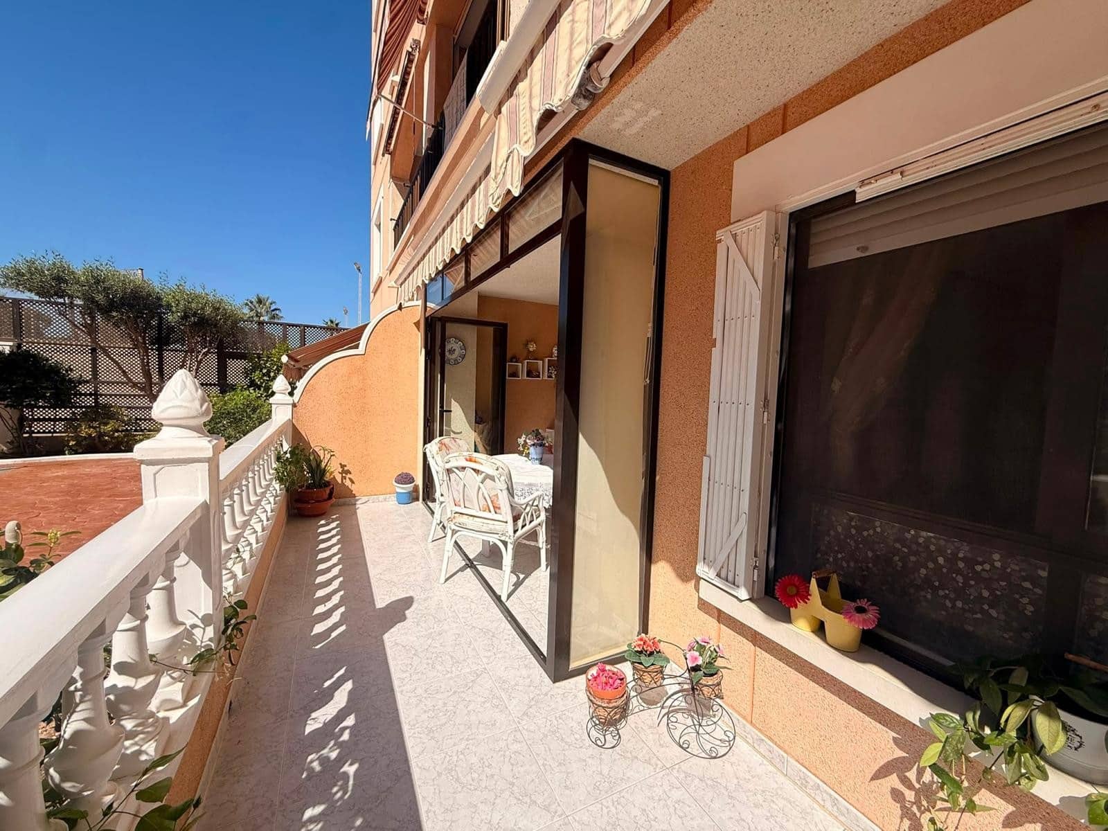 Apartamento de 1 habitación en Guardamar del Segura en venta con piscina - 154.500 € (Ref: 10089965)