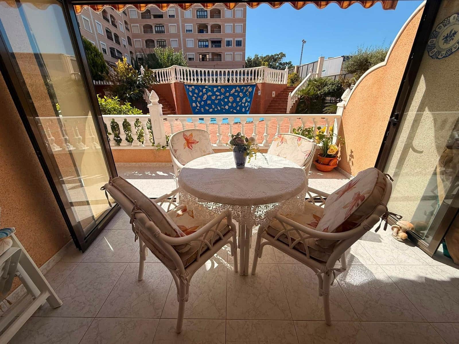 Apartamento de 1 habitación en Guardamar del Segura en venta con piscina - 154.500 € (Ref: 10089965)