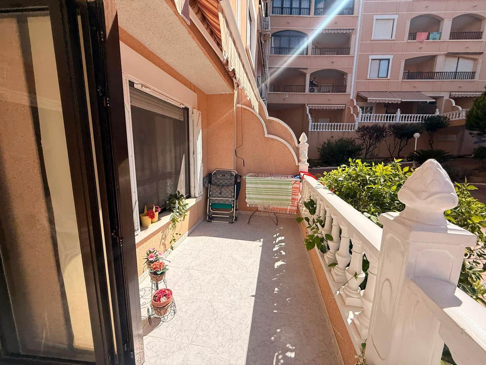 Apartamento de 1 habitación en Guardamar del Segura en venta con piscina - 154.500 € (Ref: 10089965)