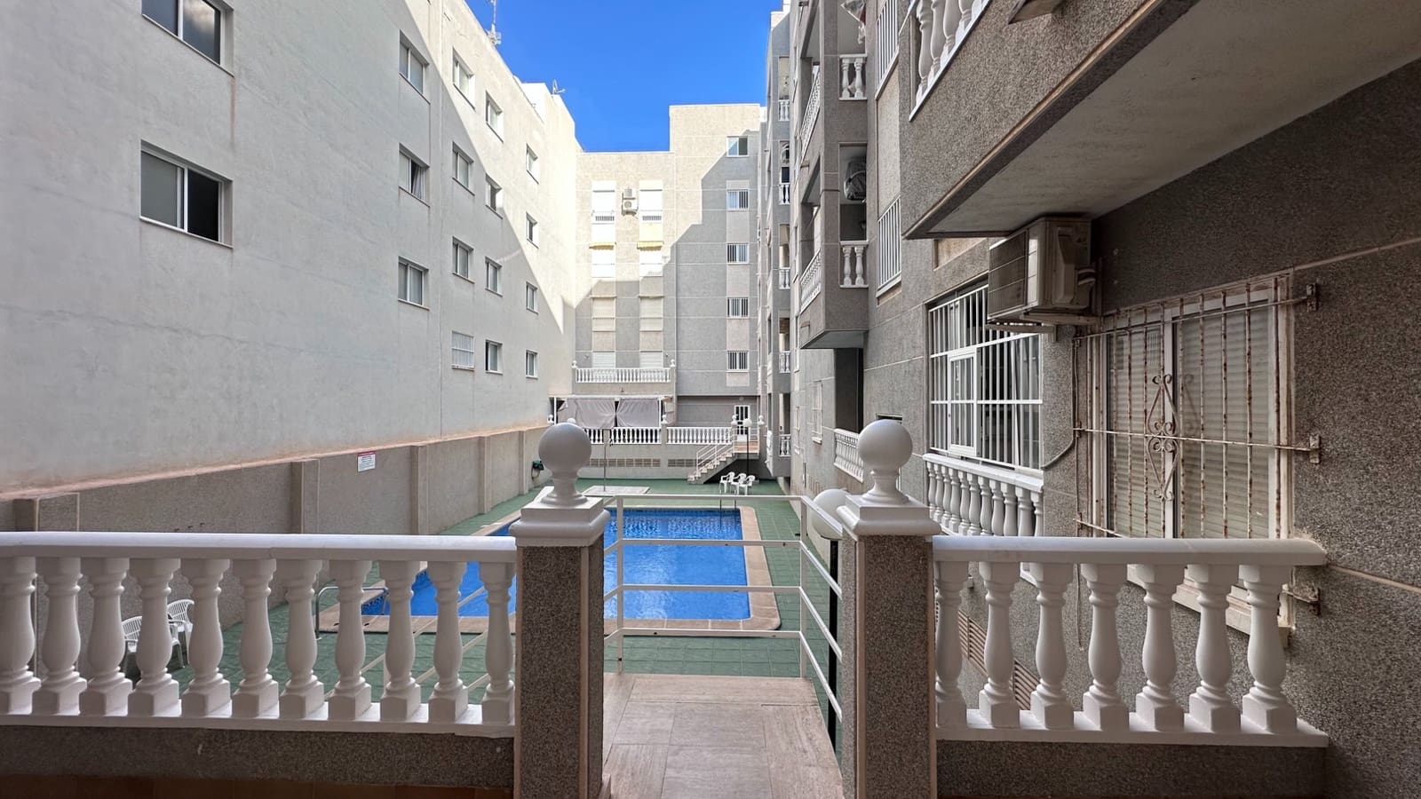 1 sovrum Lägenhet till salu i Guardamar del Segura med pool - 135 000 € (Ref: 10145369)