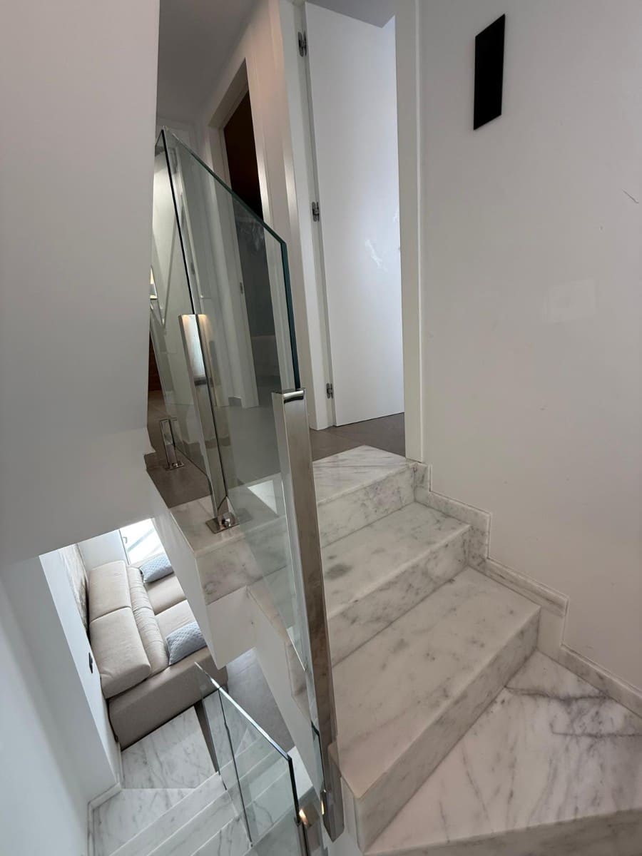 3 sypialnia Dom szeregowy na sprzedaż w Guardamar del Segura z basenem garażem - 399 000 € (Ref: 10160563)