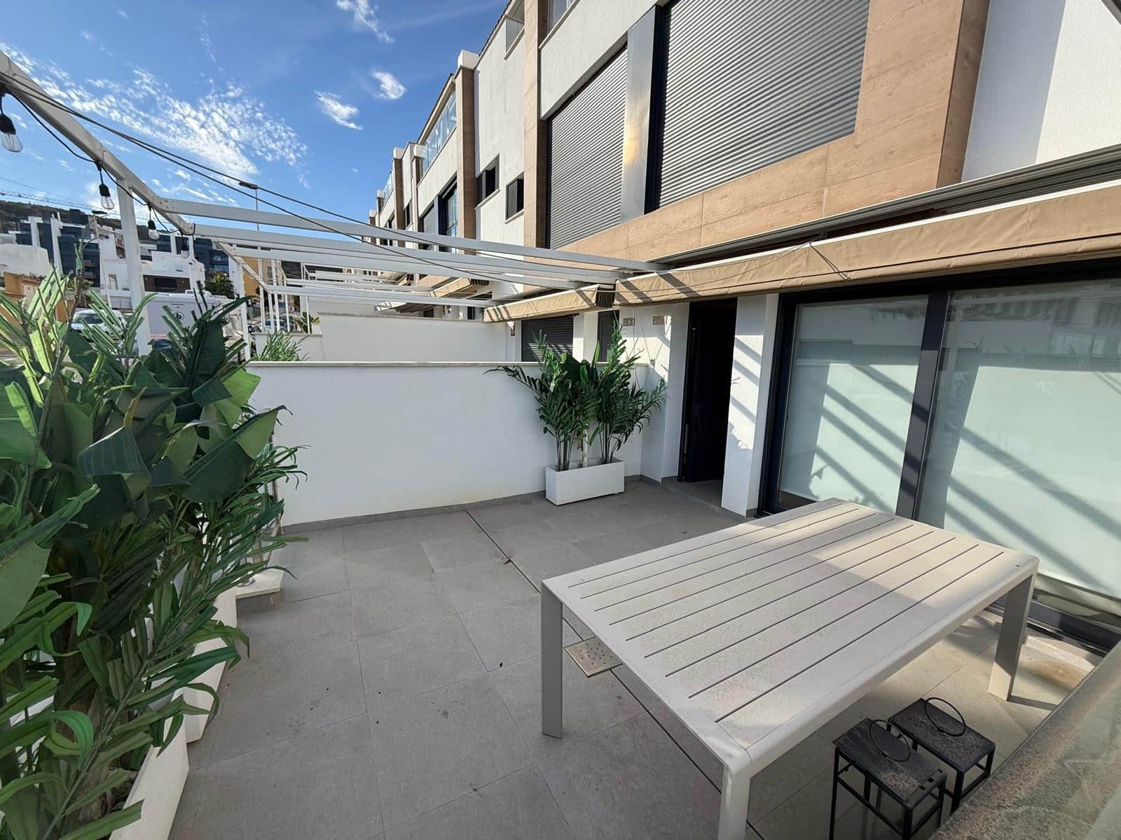 3 sypialnia Dom szeregowy na sprzedaż w Guardamar del Segura z basenem garażem - 399 000 € (Ref: 10160563)