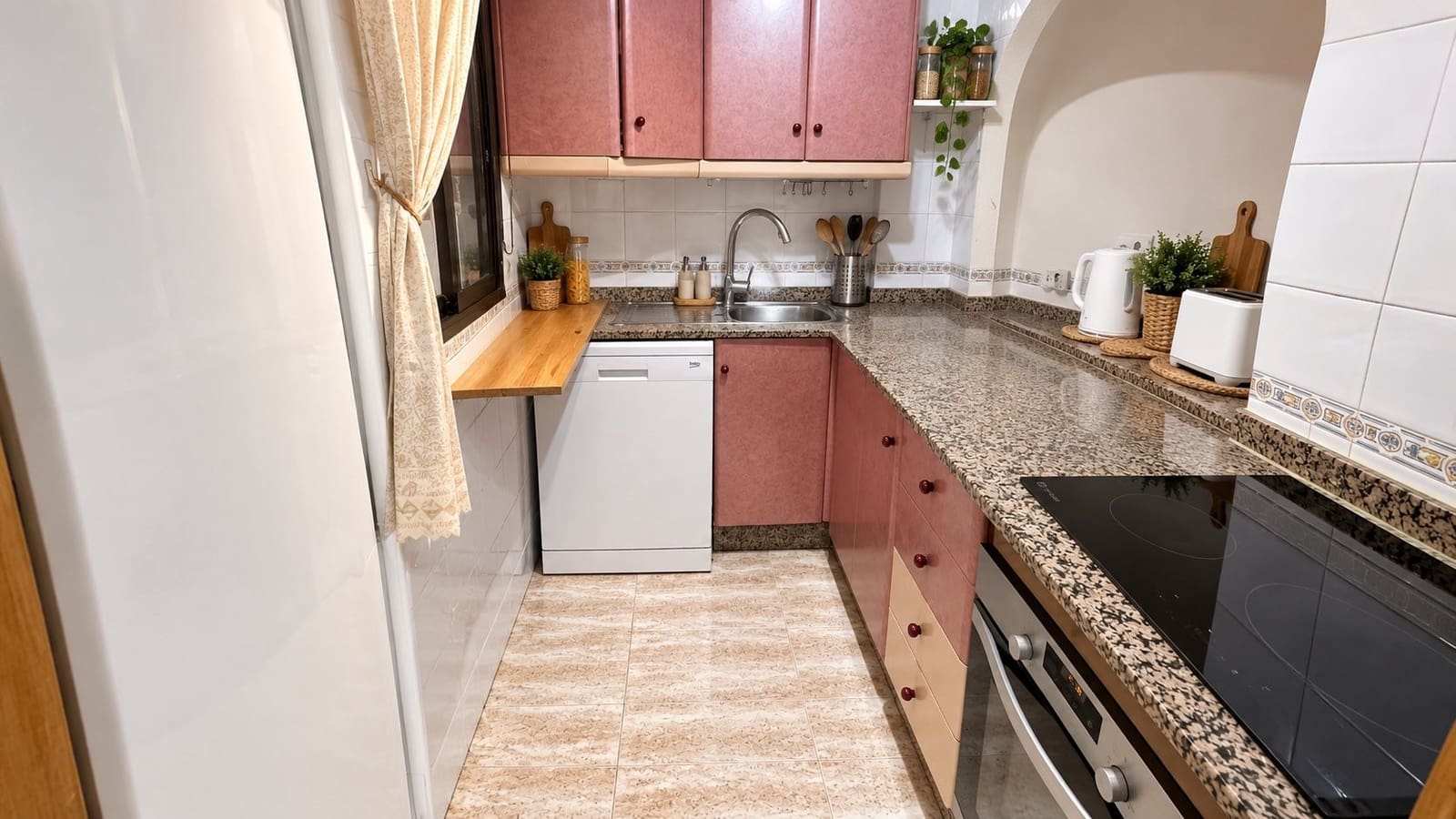 2 bedroom Apartment for sale in Guardamar del Segura with pool - € 150,000 (Ref: 10163925)