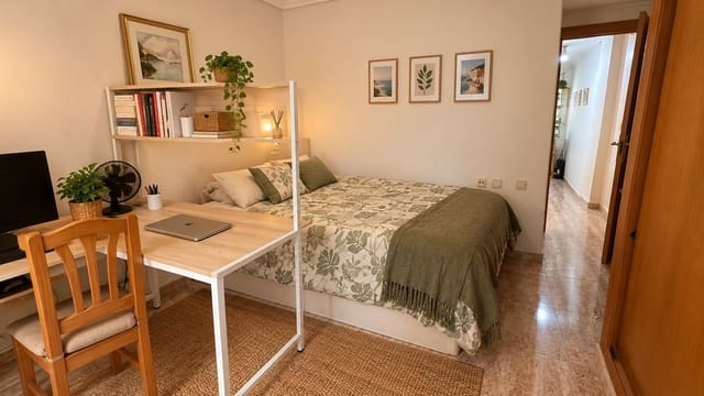 2 slaapkamer Appartement te koop in Zona Pueblo, Guardamar del Segura met zwembad - € 150.000 (Ref: 10163925)