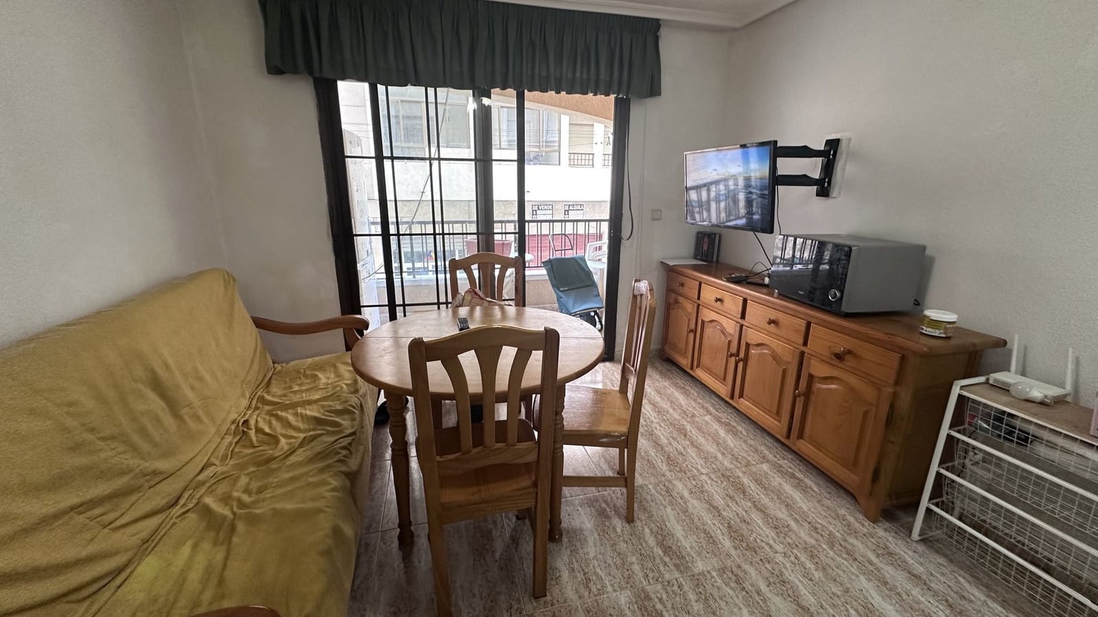 2 bedroom Apartment for sale in Guardamar del Segura with pool - € 150,000 (Ref: 10163925)