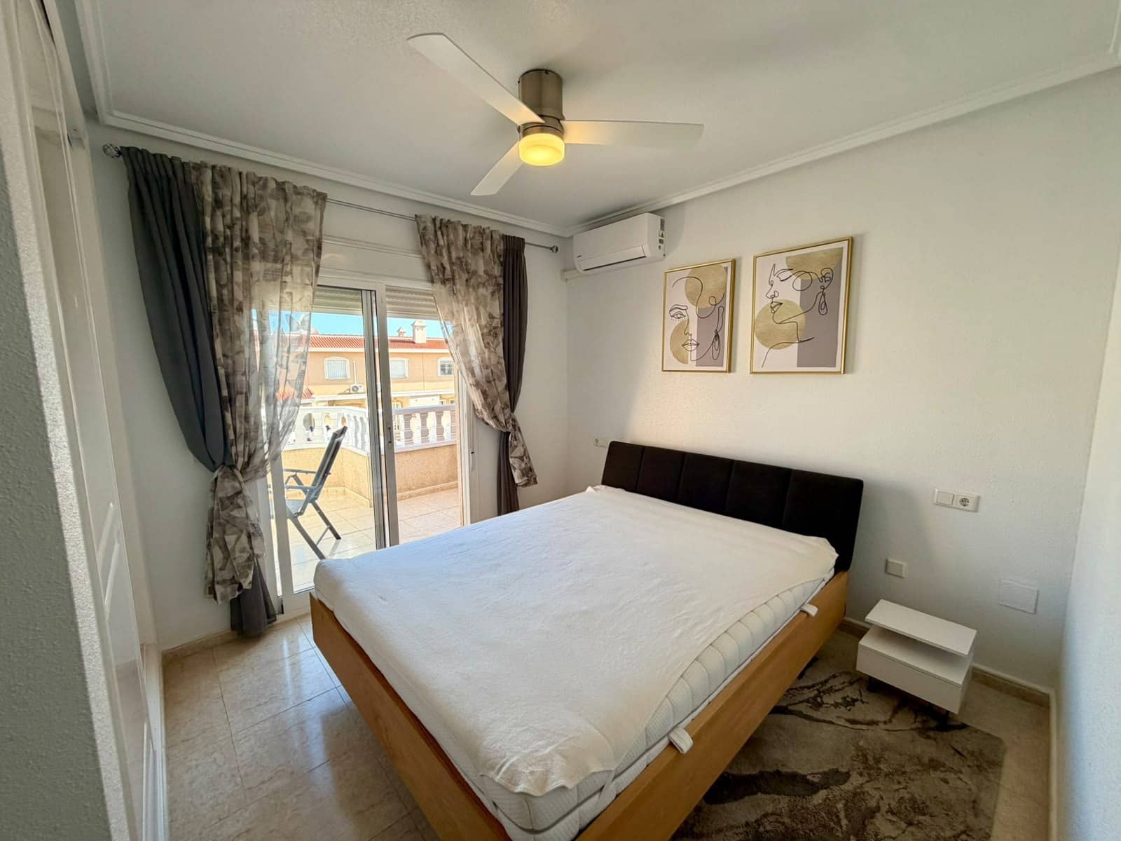 2 soveværelse Bungalow til leje i Ciudad Quesada med swimmingpool - € 1.000 (Ref: 10183589)