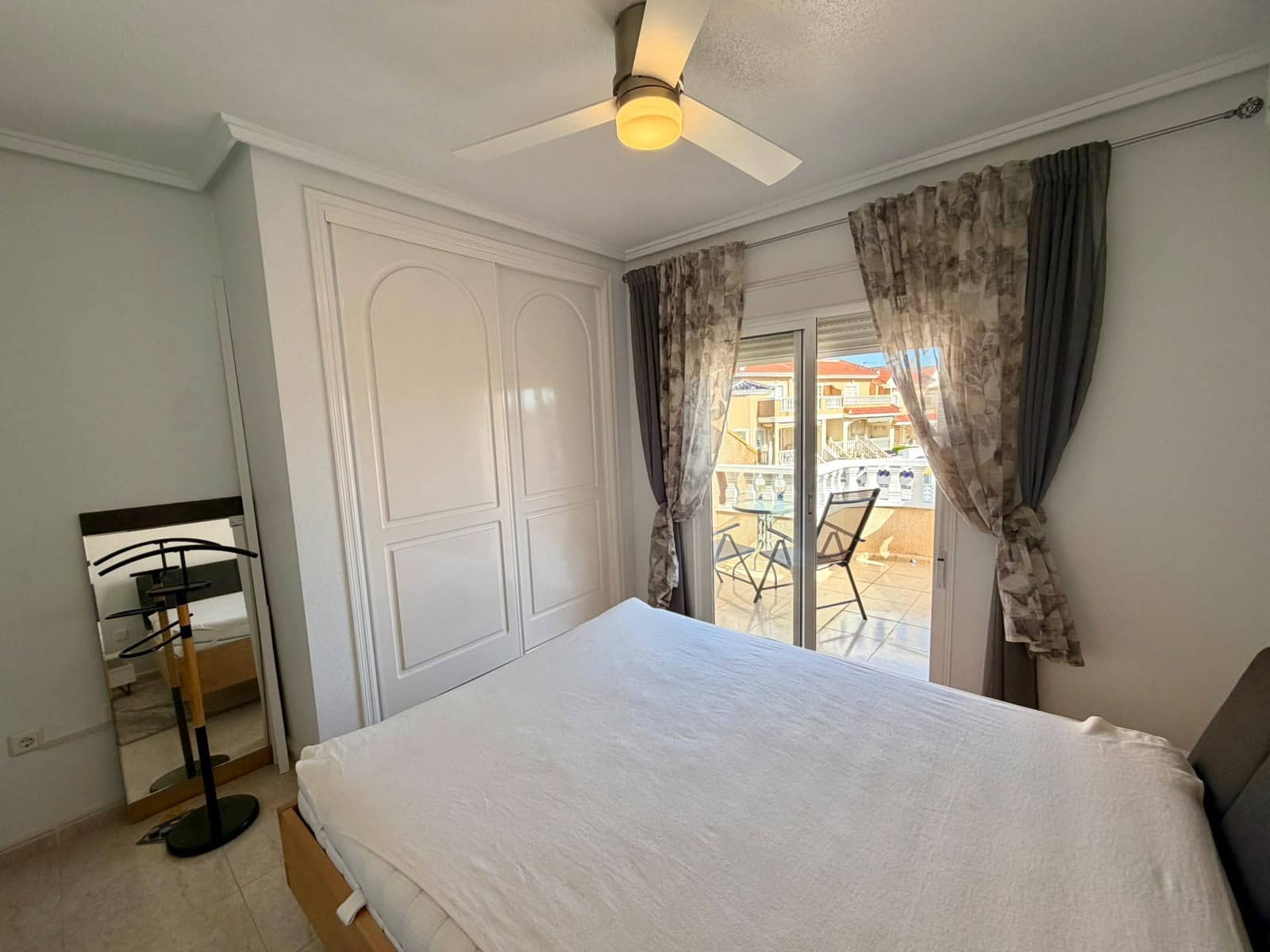 2 soveværelse Bungalow til leje i Ciudad Quesada med swimmingpool - € 1.000 (Ref: 10183589)