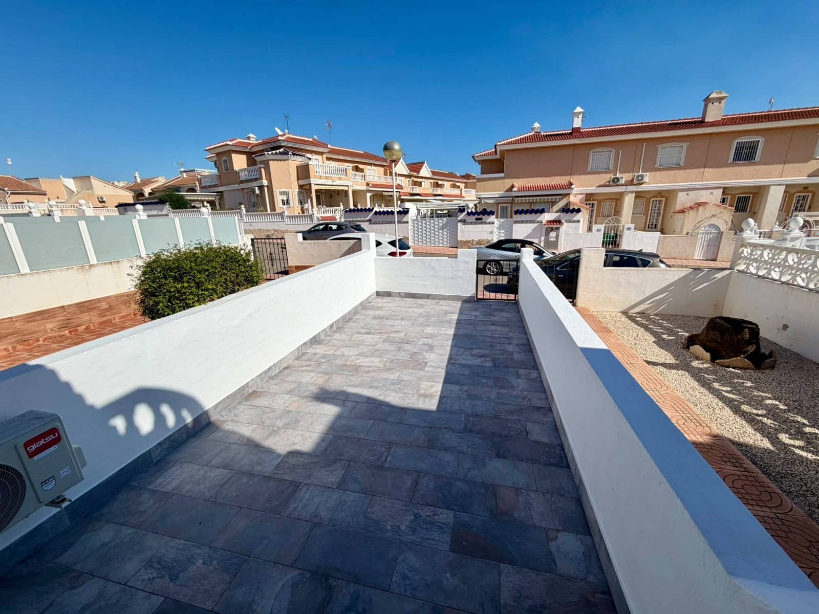 2 soveværelse Bungalow til leje i Ciudad Quesada med swimmingpool - € 1.000 (Ref: 10183589)