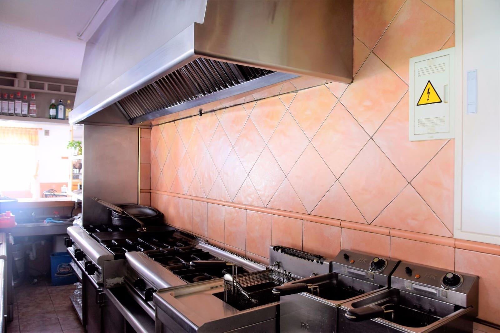 Bar/Restaurante de 1 habitación en La Marina en venta con piscina - 1.000.000 € (Ref: 3495100)