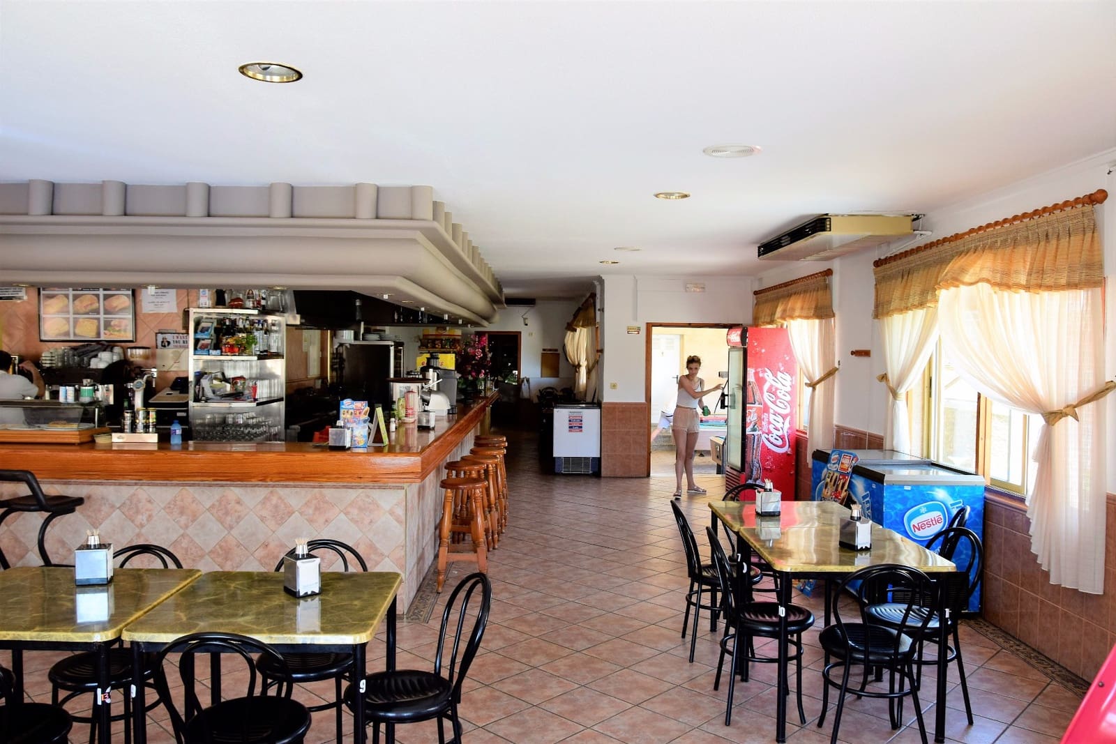 Bar/Restaurante de 1 habitación en La Marina en venta con piscina - 1.000.000 € (Ref: 3495100)