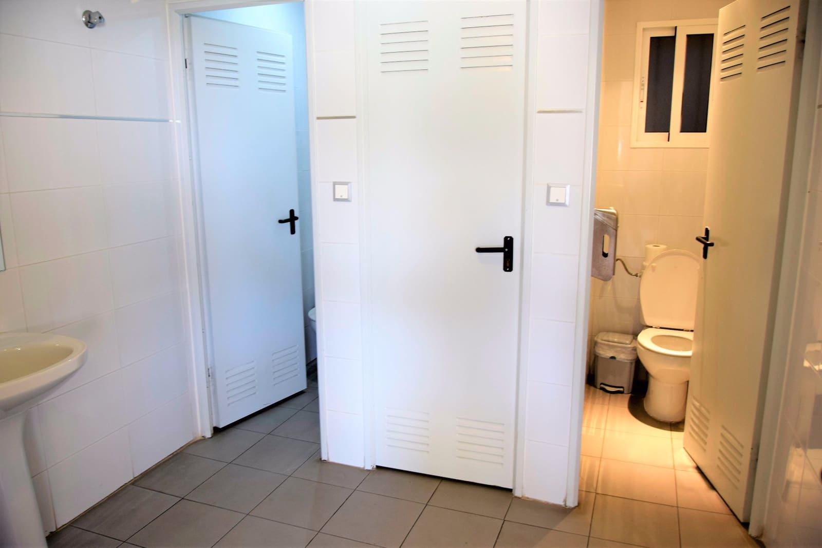 Bar/Restaurante de 1 habitación en La Marina en venta con piscina - 1.000.000 € (Ref: 3495100)