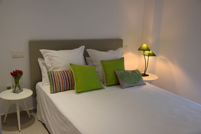 3 makuuhuone Huvila myytävänä paikassa Benijófar mukana uima-altaan 
autotalli - 550 000 € (Ref: 3884031)