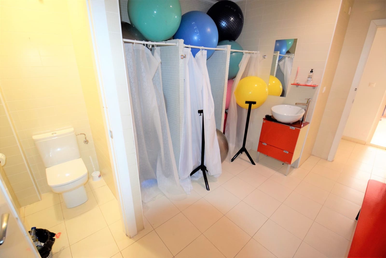 Erhverv til salg i Guardamar del Segura - € 110.000 (Ref: 4486109)