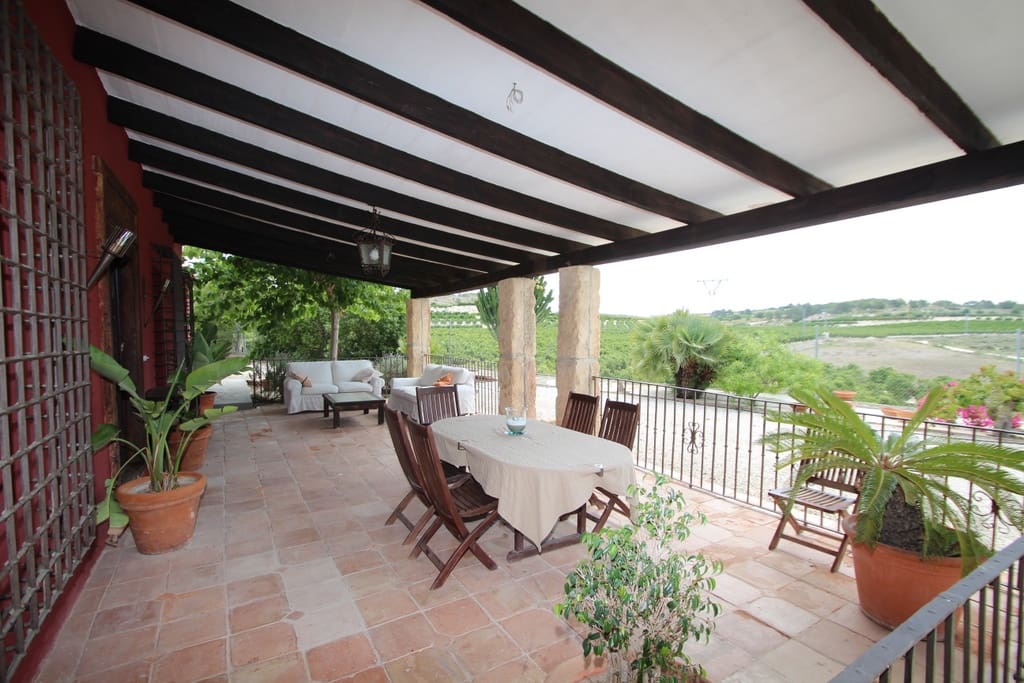 Chalet de 4 habitaciones en San Miguel de Salinas en venta con piscina garaje - 1.745.000 € (Ref: 4623054)