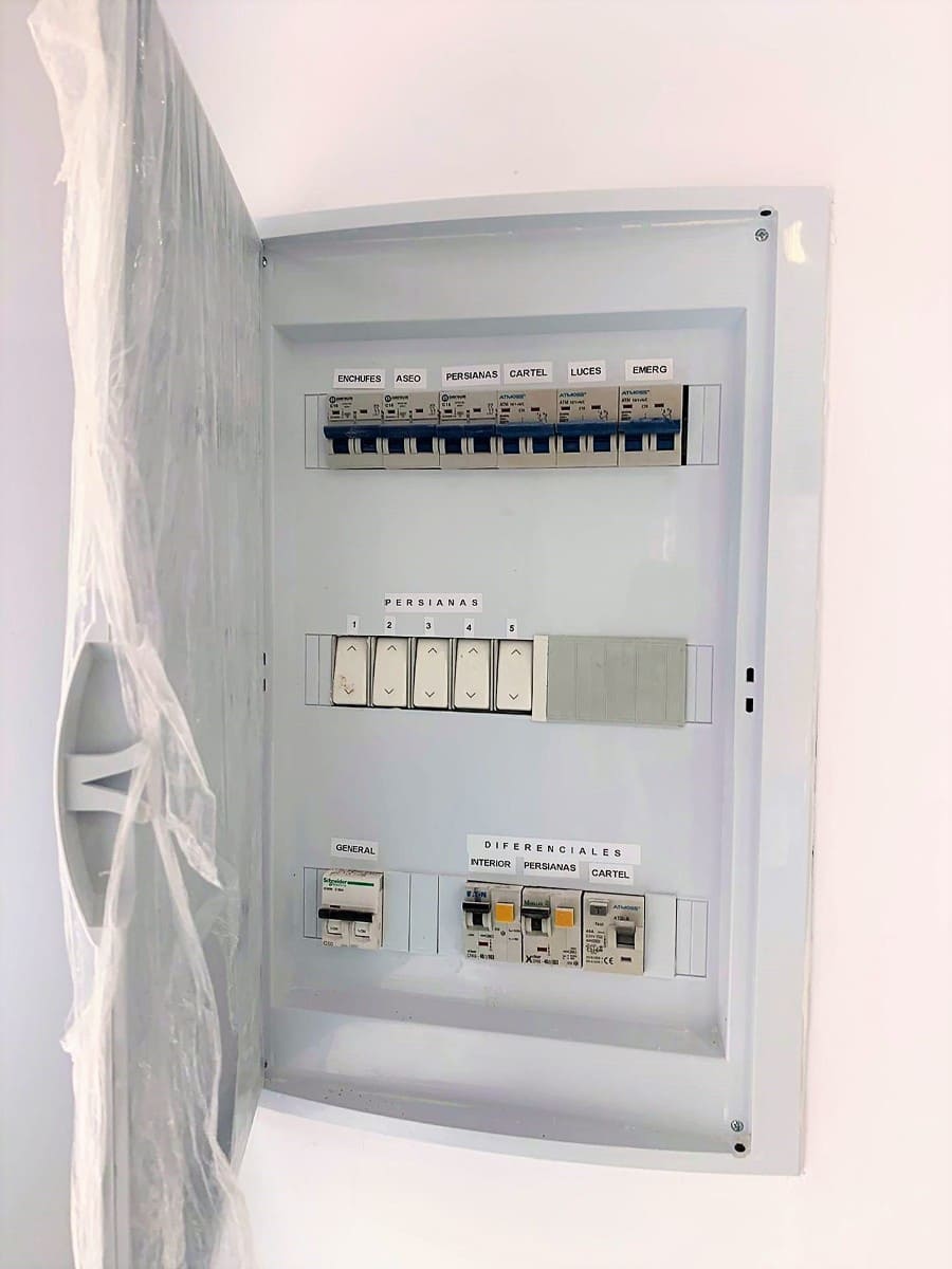 Local Commercial à louer à Guardamar del Segura - 880 € (Ref: 4701802)