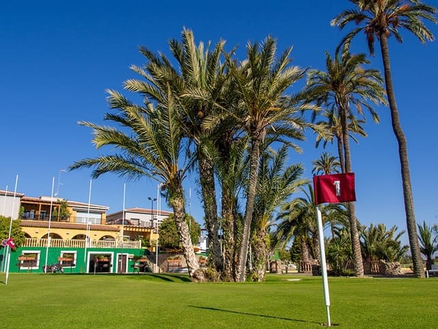 3 makuuhuone Huvila myytävänä paikassa Ciudad Quesada, Rojales mukana uima-altaan 
autotalli - 449 500 € (Ref: 6091108)