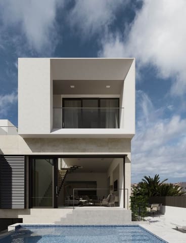 Chalet de 4 habitaciones en Los Secanos, Guardamar del Segura en venta con piscina - 740.000 € (Ref: 6435791)