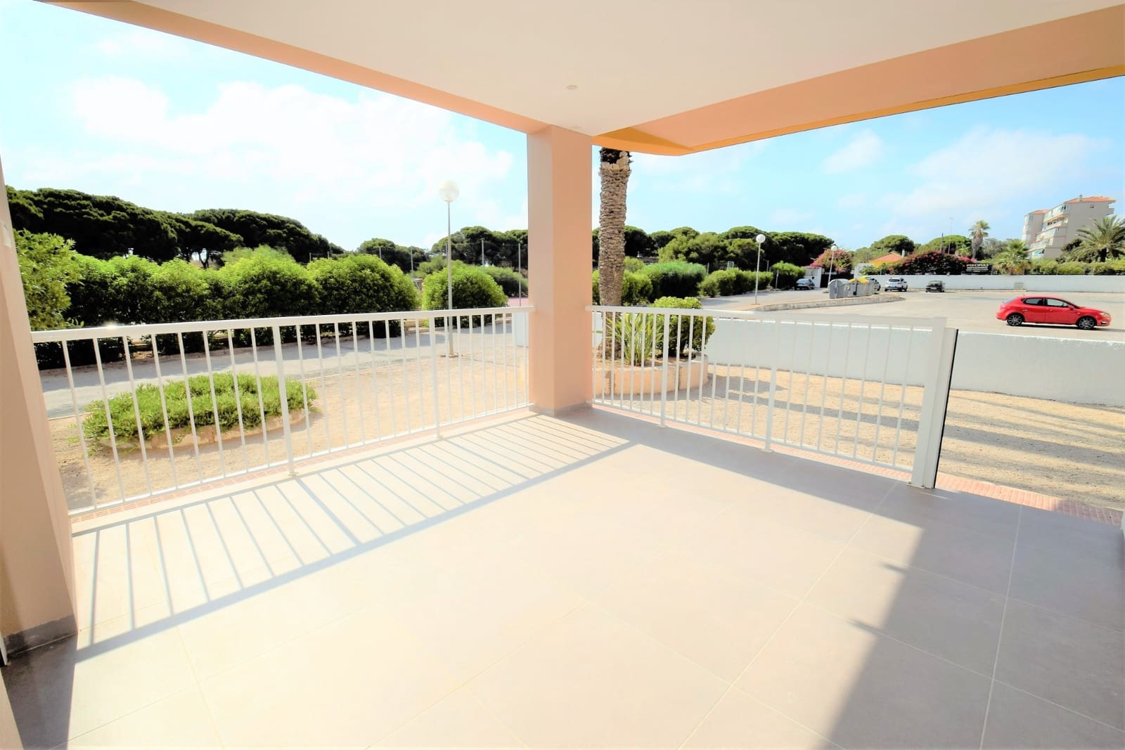 3 slaapkamer Appartement voor vakantieverhuur in Guardamar del Segura - € 600 (Ref: 6503616)