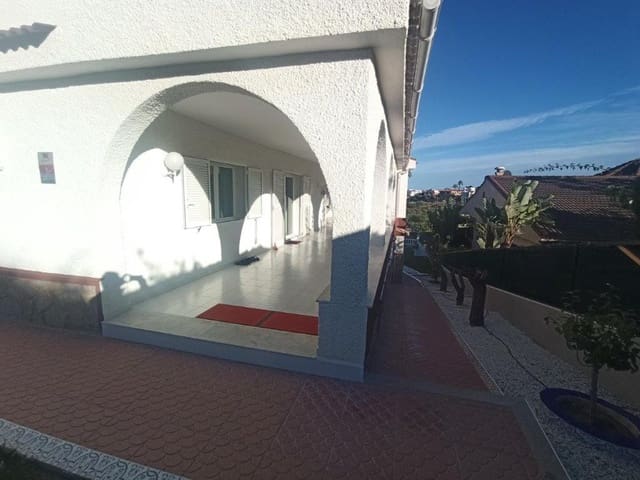 5 Zimmer Villa zu verkaufen in Los Balcones mit Pool - 590.000 € (Ref: 6531799)