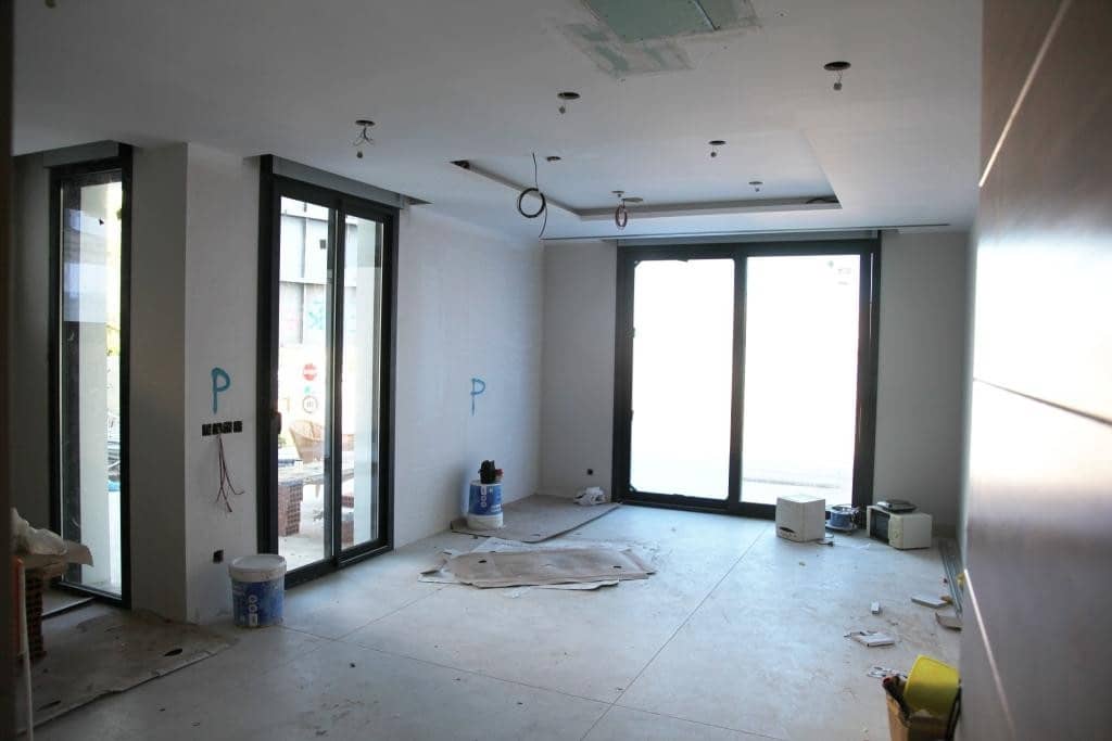 3 bedroom Apartment for sale in Benidorm with pool - € 1,650,000 (Ref: 6571445)