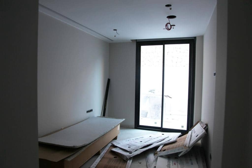 3 bedroom Apartment for sale in Benidorm with pool - € 1,650,000 (Ref: 6571445)