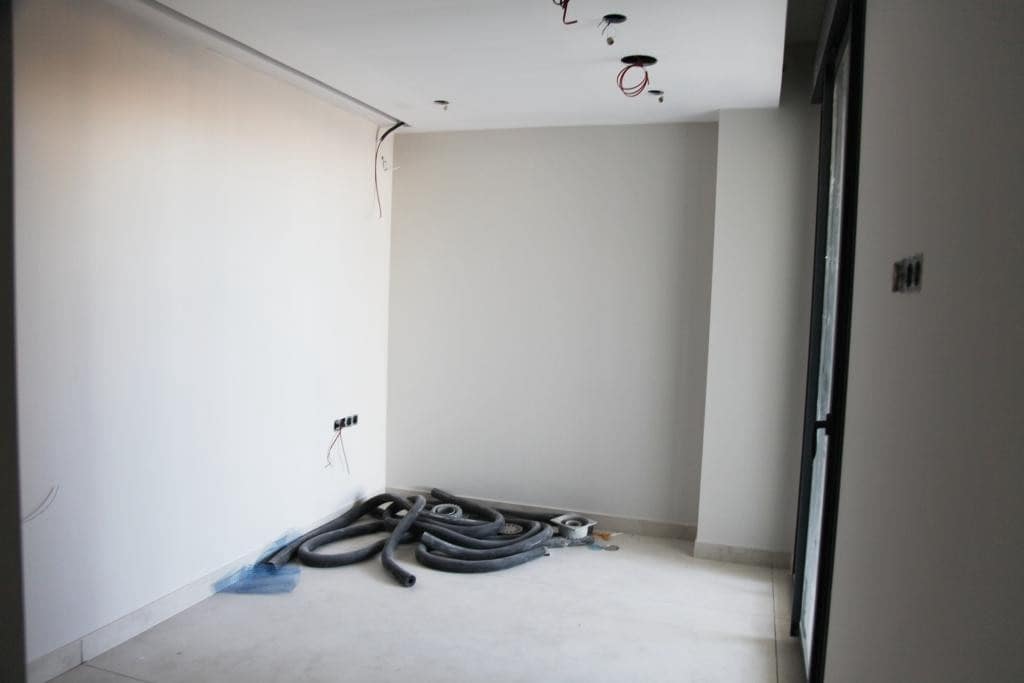 3 bedroom Apartment for sale in Benidorm with pool - € 1,650,000 (Ref: 6571445)