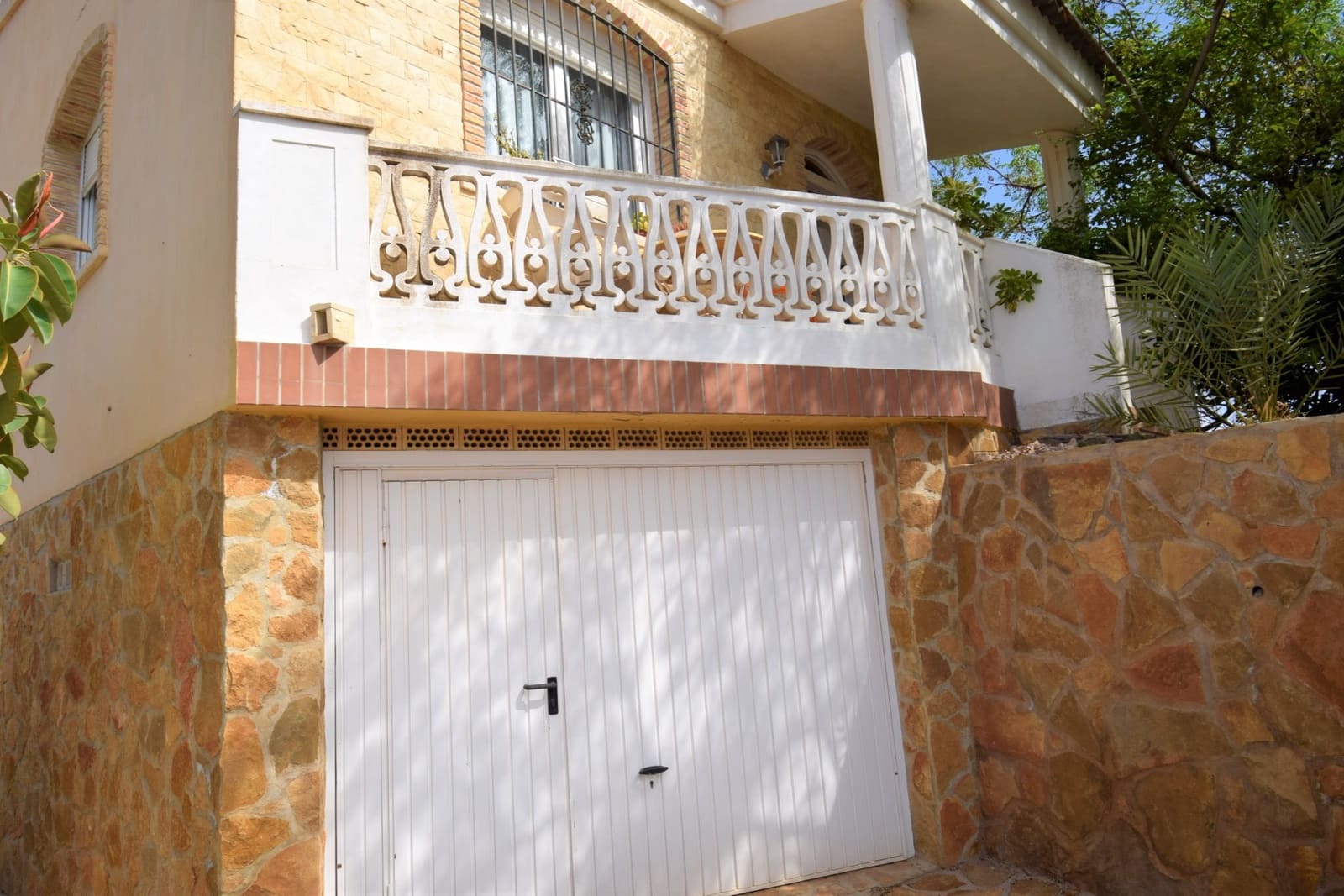 2 bedroom Villa for sale in Aguas Nuevas with garage - € 449,900 (Ref: 6890448)