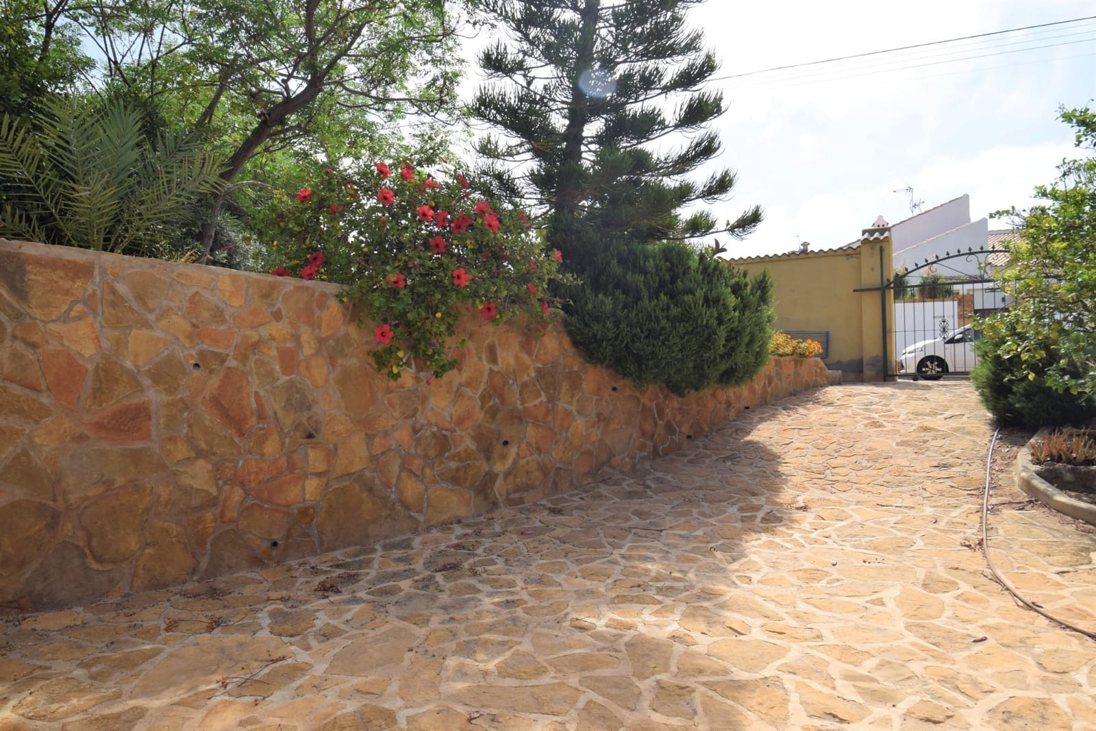 2 bedroom Villa for sale in Aguas Nuevas with garage - € 449,900 (Ref: 6890448)