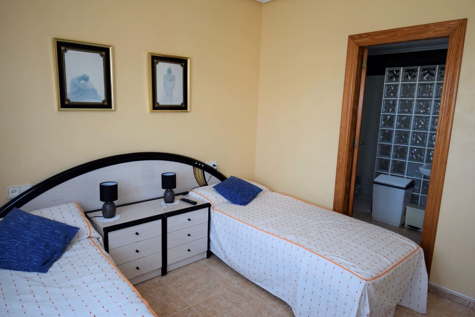 2 bedroom Villa for sale in Aguas Nuevas with garage - € 449,900 (Ref: 6890448)