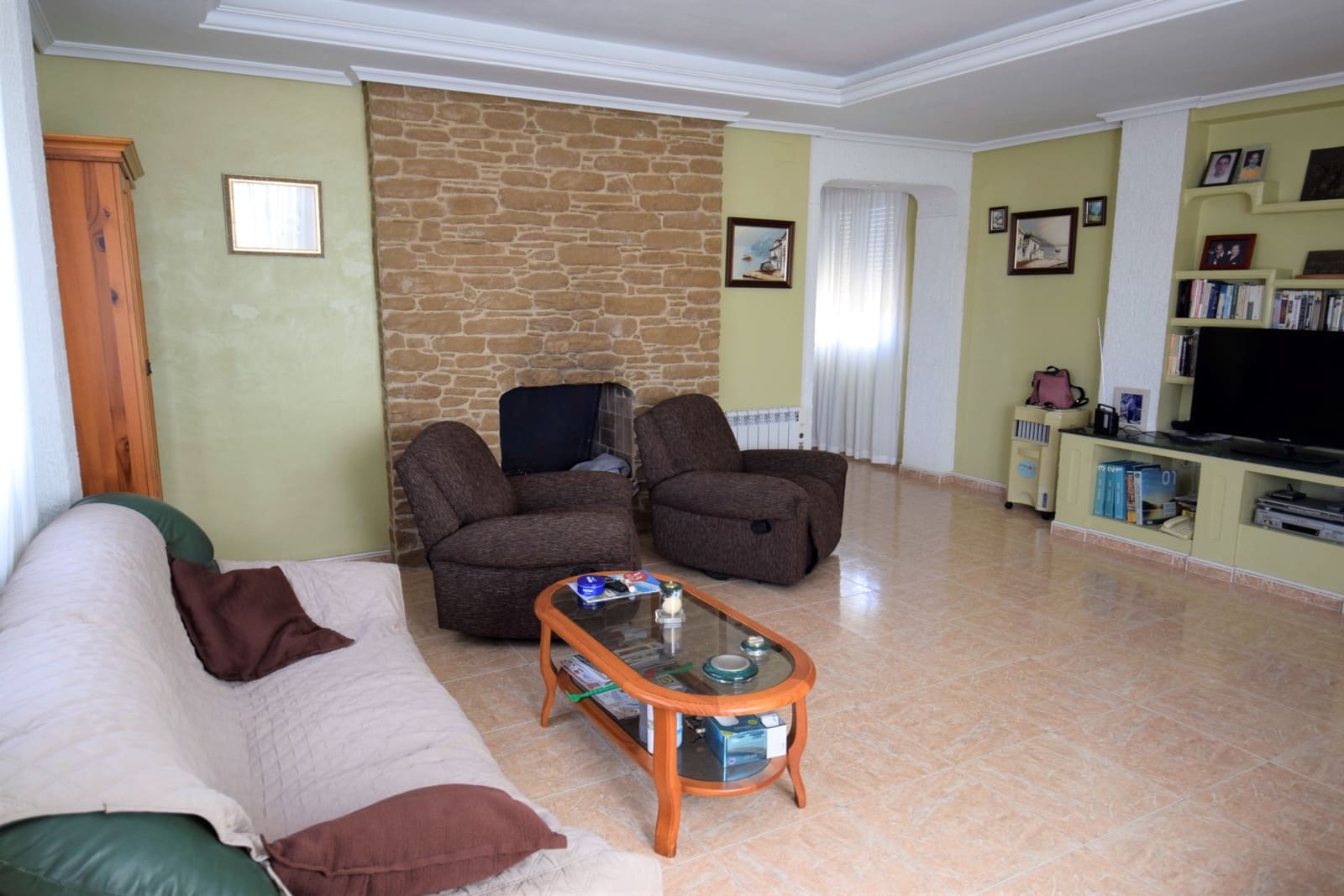 2 bedroom Villa for sale in Aguas Nuevas with garage - € 449,900 (Ref: 6890448)