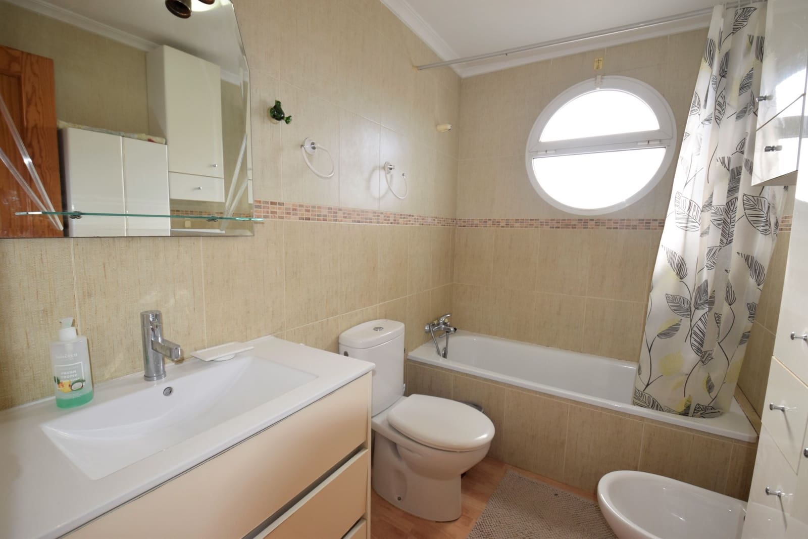 2 quarto Apartamento para venda em Guardamar del Segura com piscina - 163 000 € (Ref: 7380405)