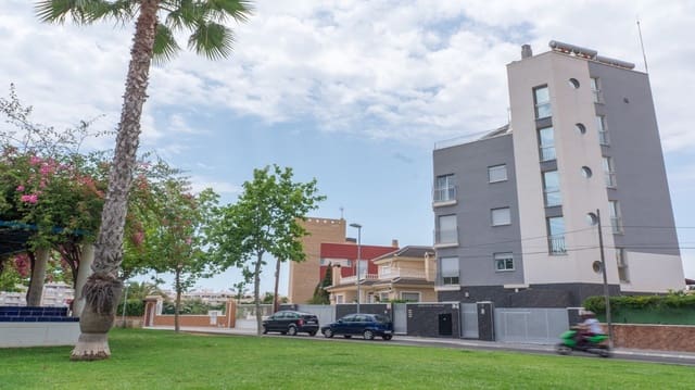 3 sypialnia Penthouse na sprzedaż w Nueva Torrevieja, Torrevieja z basenem garażem - 399 000 € (Ref: 7498897)