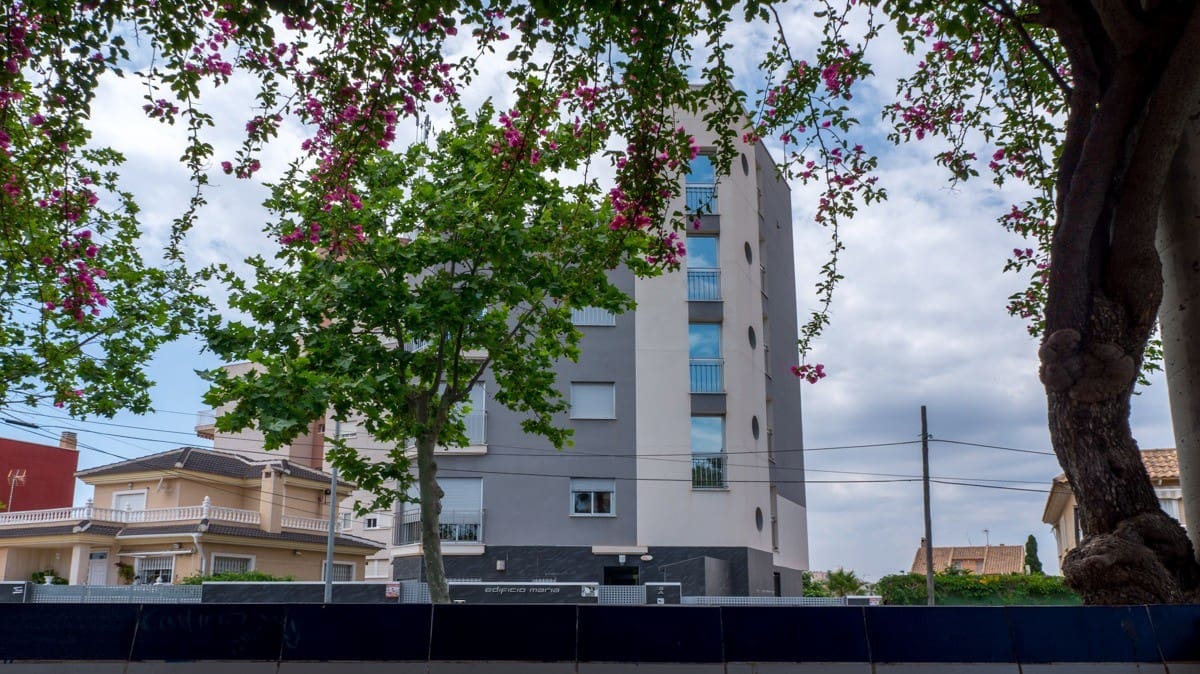 3 sypialnia Penthouse na sprzedaż w Torrevieja z basenem garażem - 399 000 € (Ref: 7498897)