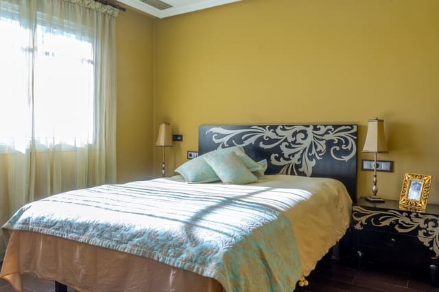 3 sypialnia Penthouse na sprzedaż w Nueva Torrevieja, Torrevieja z basenem garażem - 399 000 € (Ref: 7498897)