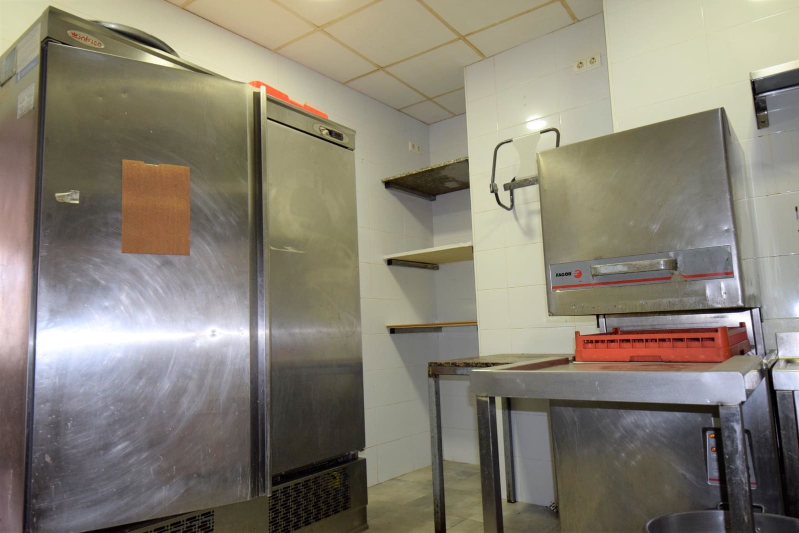 Erhverv til salg i Guardamar del Segura - € 155.500 (Ref: 7514060)