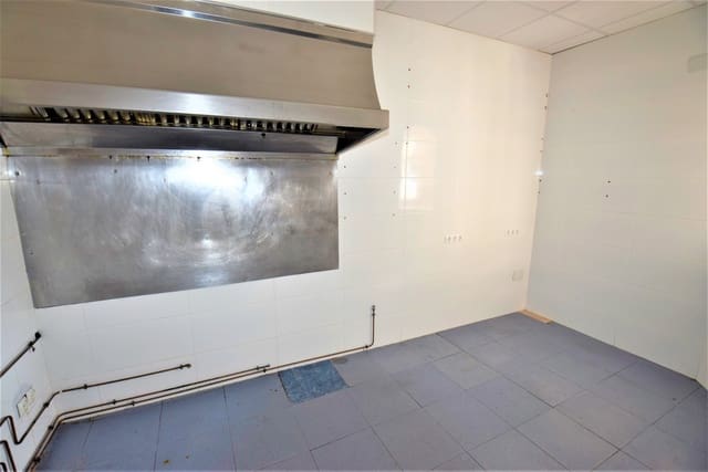 1 quarto Comercial para venda em Las Viñas, Guardamar del Segura - 192 000 € (Ref: 7573907)