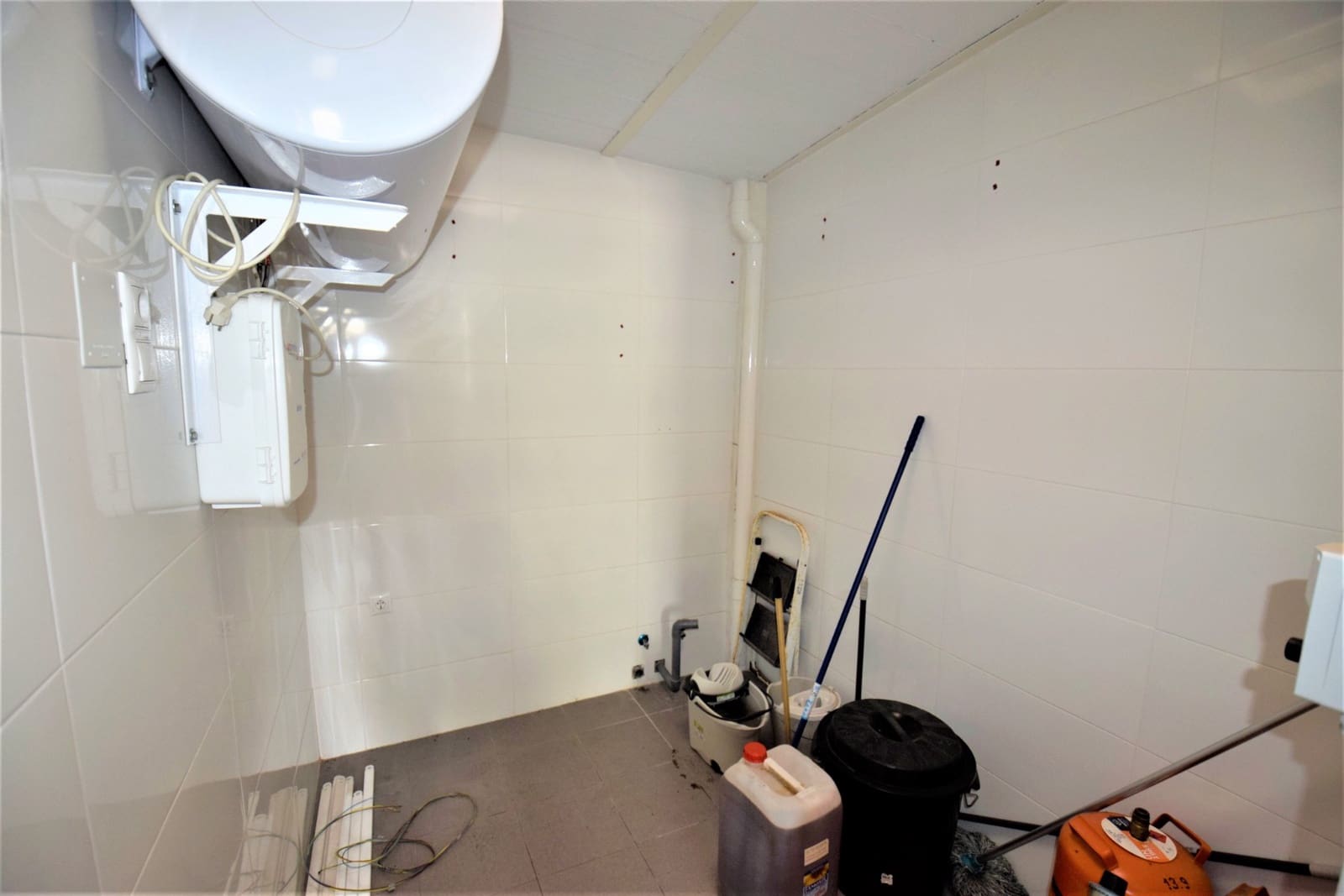 1 soverom Kommersiell til salgs i Guardamar del Segura - € 192 000 (Ref: 7573907)