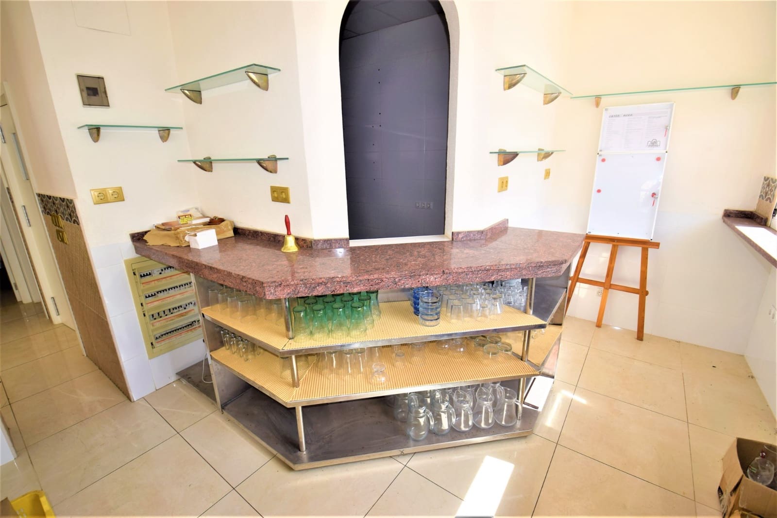 1 soverom Kommersiell til salgs i Guardamar del Segura - € 192 000 (Ref: 7573907)