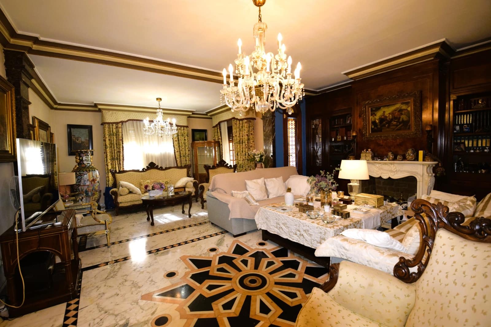 9 soveværelse Villa til salg i Torrevieja med swimmingpool - € 1.500.000 (Ref: 7919284)