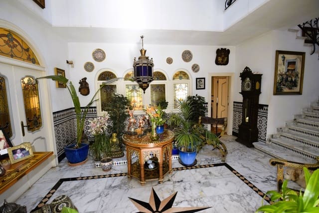 9 soveværelse Villa til salg i Nueva Torrevieja, Torrevieja med swimmingpool - € 1.500.000 (Ref: 7919284)