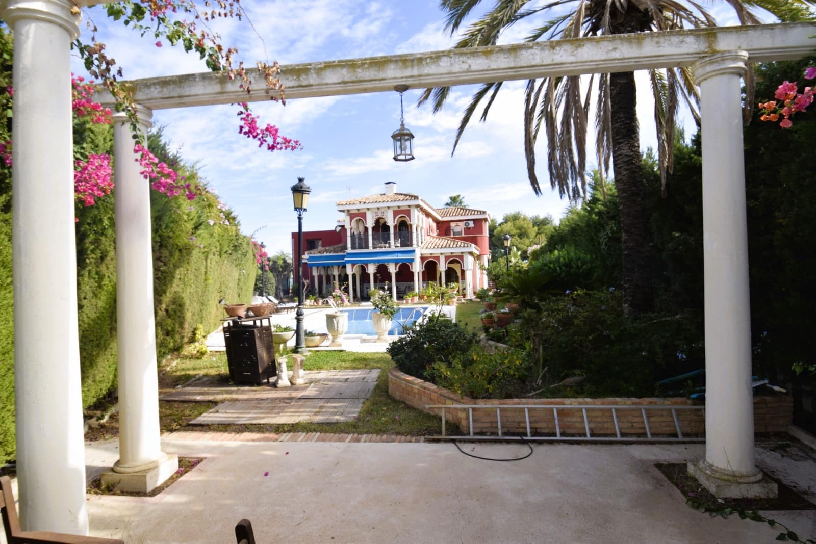 9 soveværelse Villa til salg i Torrevieja med swimmingpool - € 1.500.000 (Ref: 7919284)