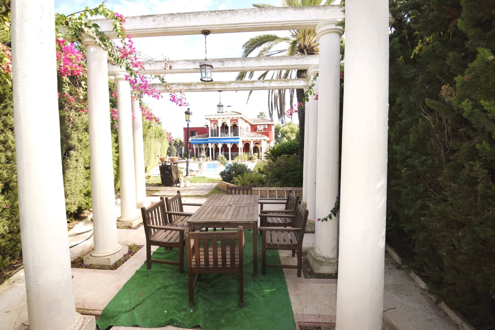 9 soveværelse Villa til salg i Torrevieja med swimmingpool - € 1.500.000 (Ref: 7919284)