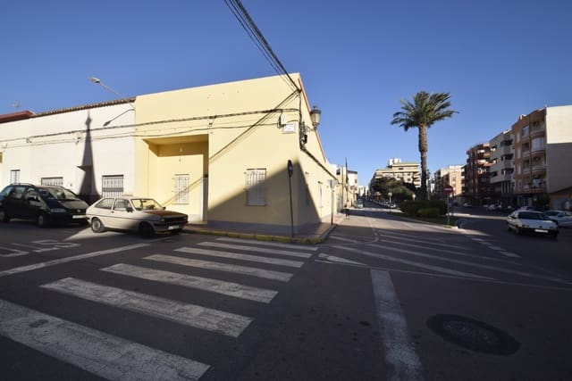 4 slaapkamer Halfvrijstaande villa te koop in Las Viñas, Guardamar del Segura - € 310.000 (Ref: 7981825)